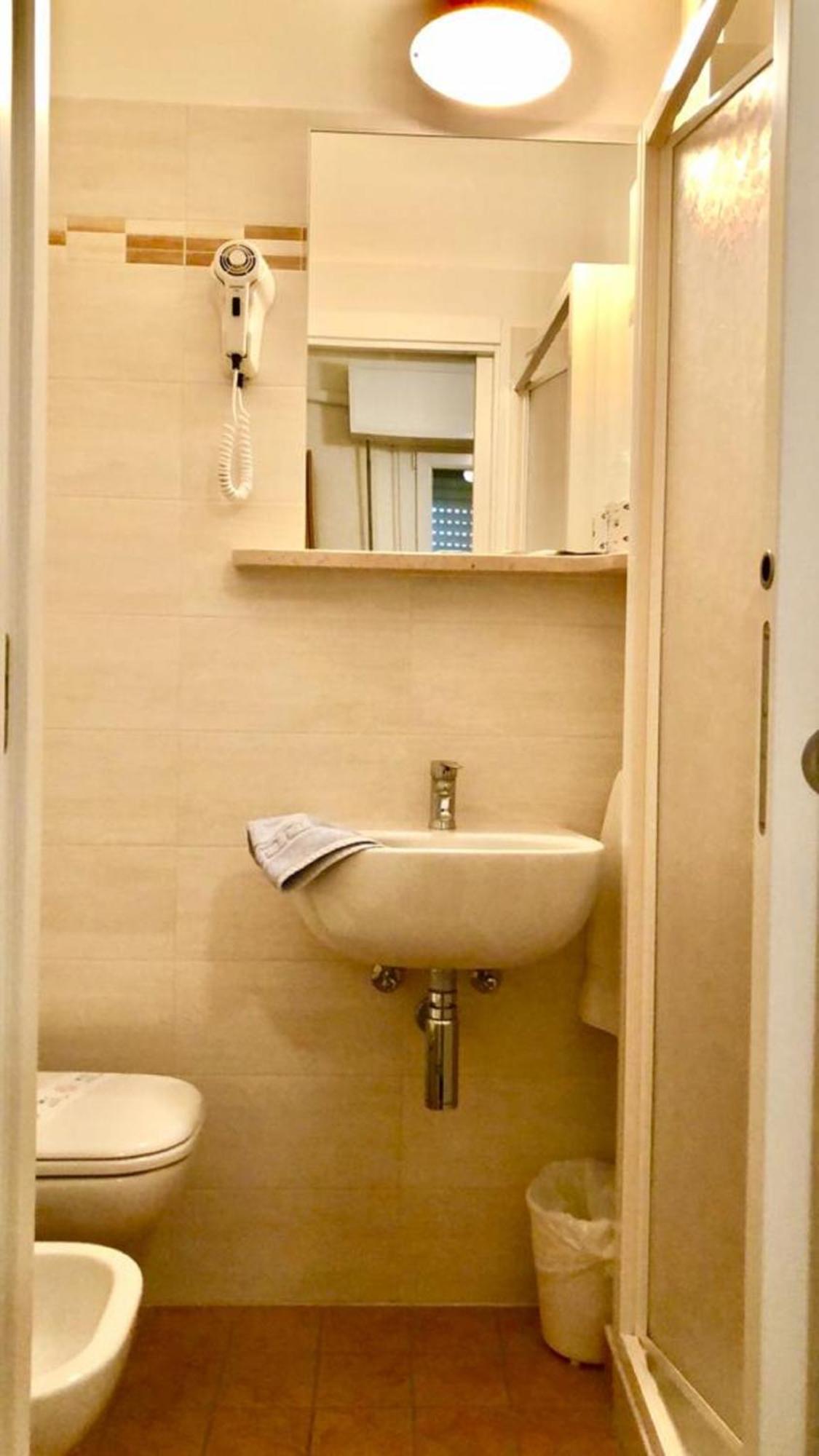 Hotel Alessi** Rimini Esterno foto