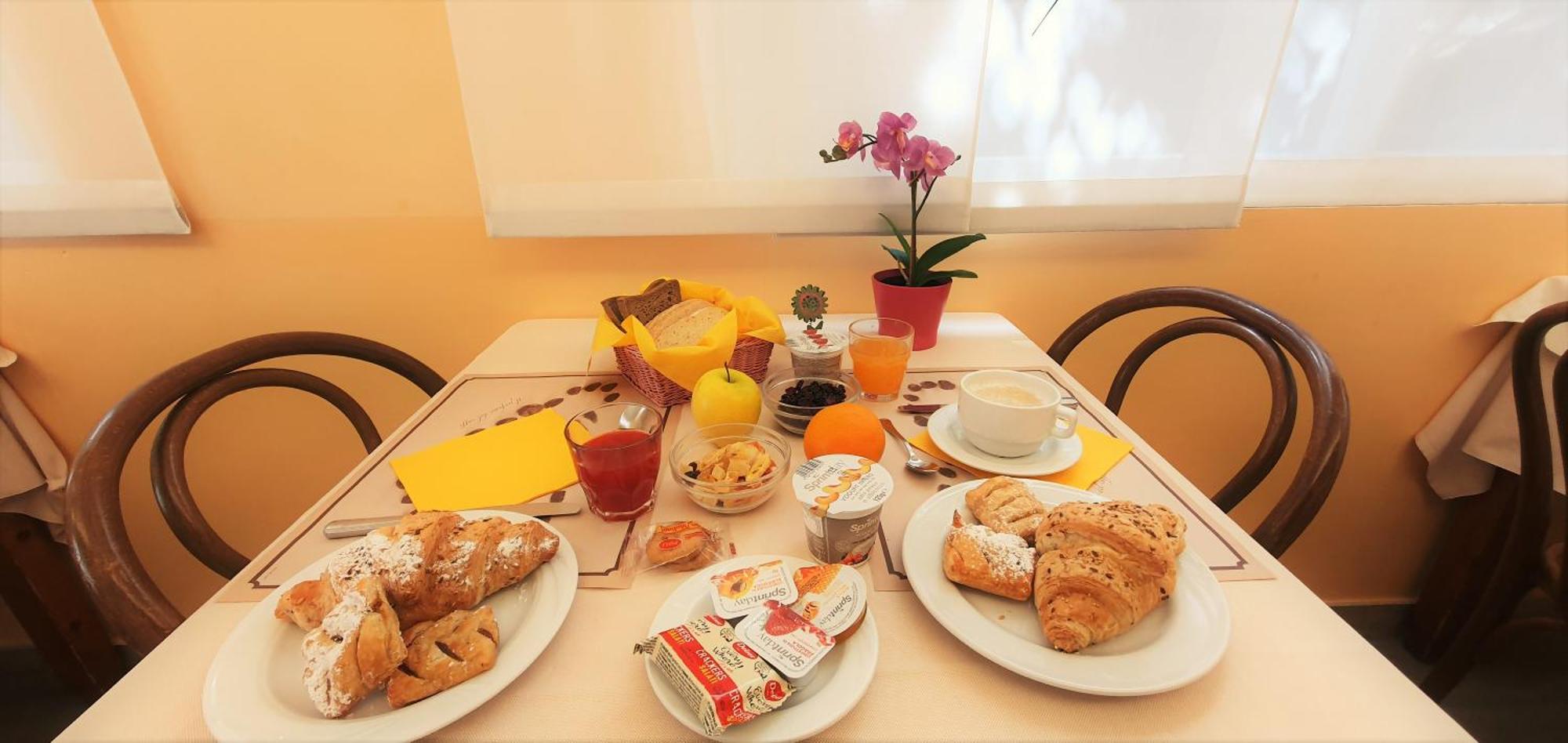 Hotel Alessi** Rimini Esterno foto
